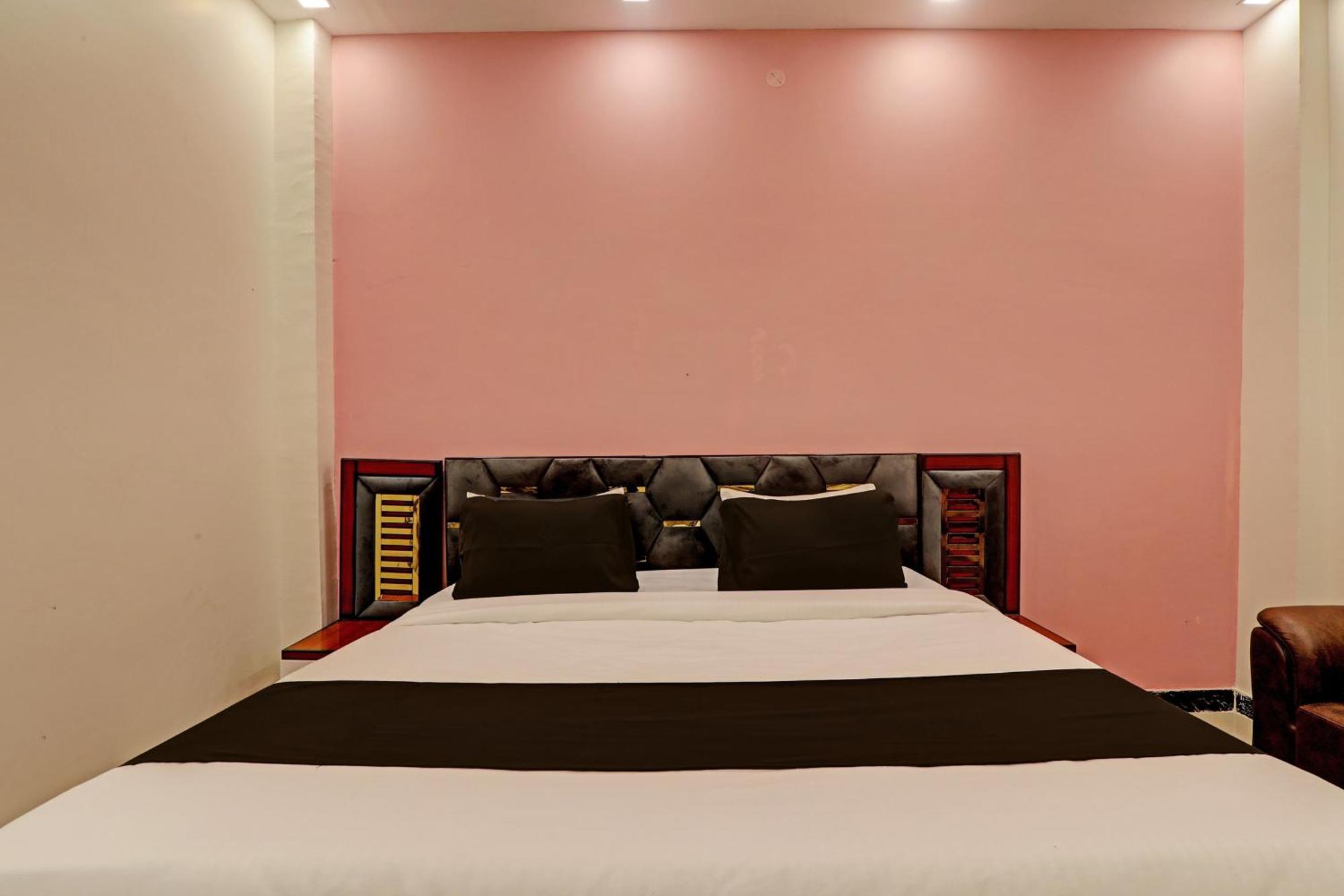 Hotel O Awadh International Bela Pratapgarh Extérieur photo